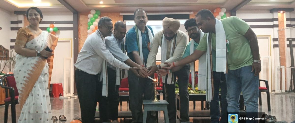 DUKHULAL NIBARAN CHANDRA COLLEGE - Affiliated to University of Kalyani